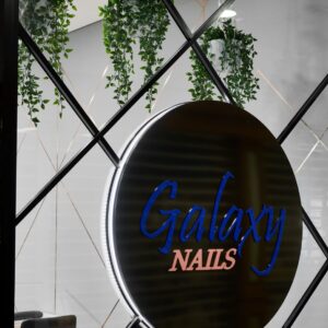 Galaxy Nails002